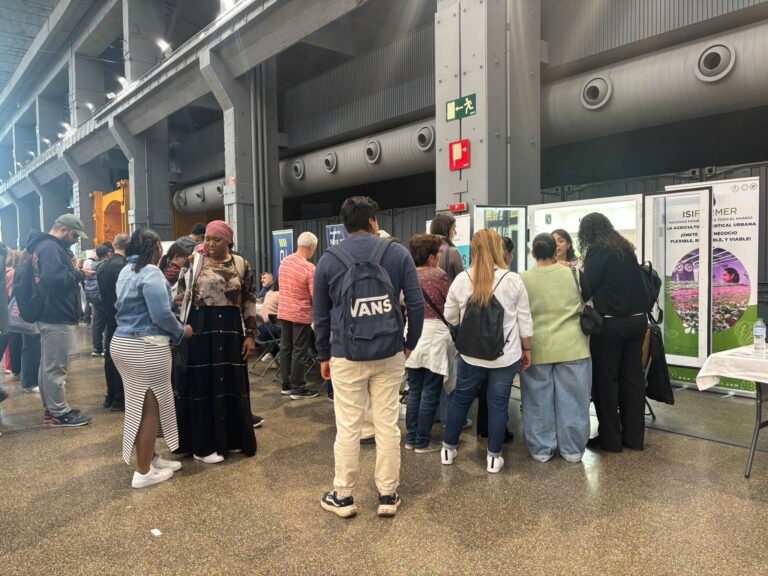AMPLIANDO LA RED DE CONTACTOS EN LA FERIA DE EMPLEO DE VILLAVERDE