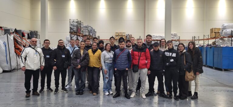 INNOVACIÓN VERDE Y EMPRENDIMIENTO: RECUMADRID INSPIRA A ESTUDIANTES ERASMUS+